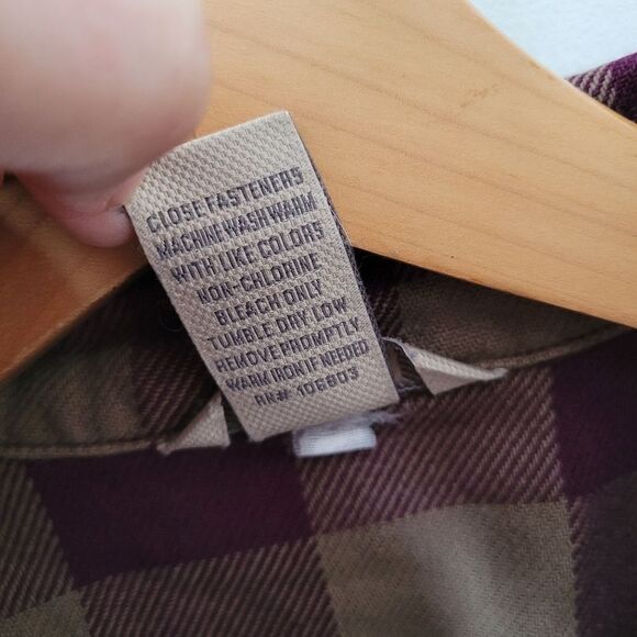 Duluth Trading Co Quilted Flannel Shacket Purple/Olive Snap Small Insulated - Picture 6 of 7